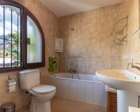 Resale - Villa - Fuengirola - Fuengirola Centro