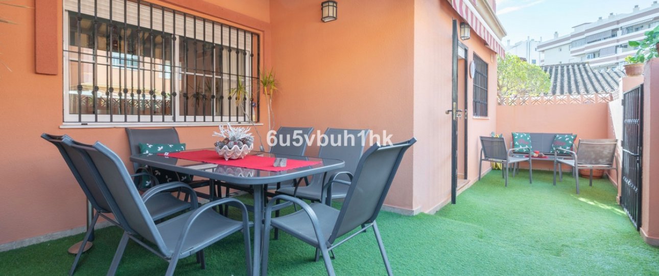 Resale - Villa - Fuengirola - Fuengirola Centro