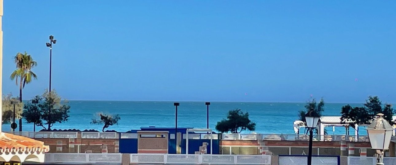 Resale - Villa - Fuengirola - Fuengirola Centro