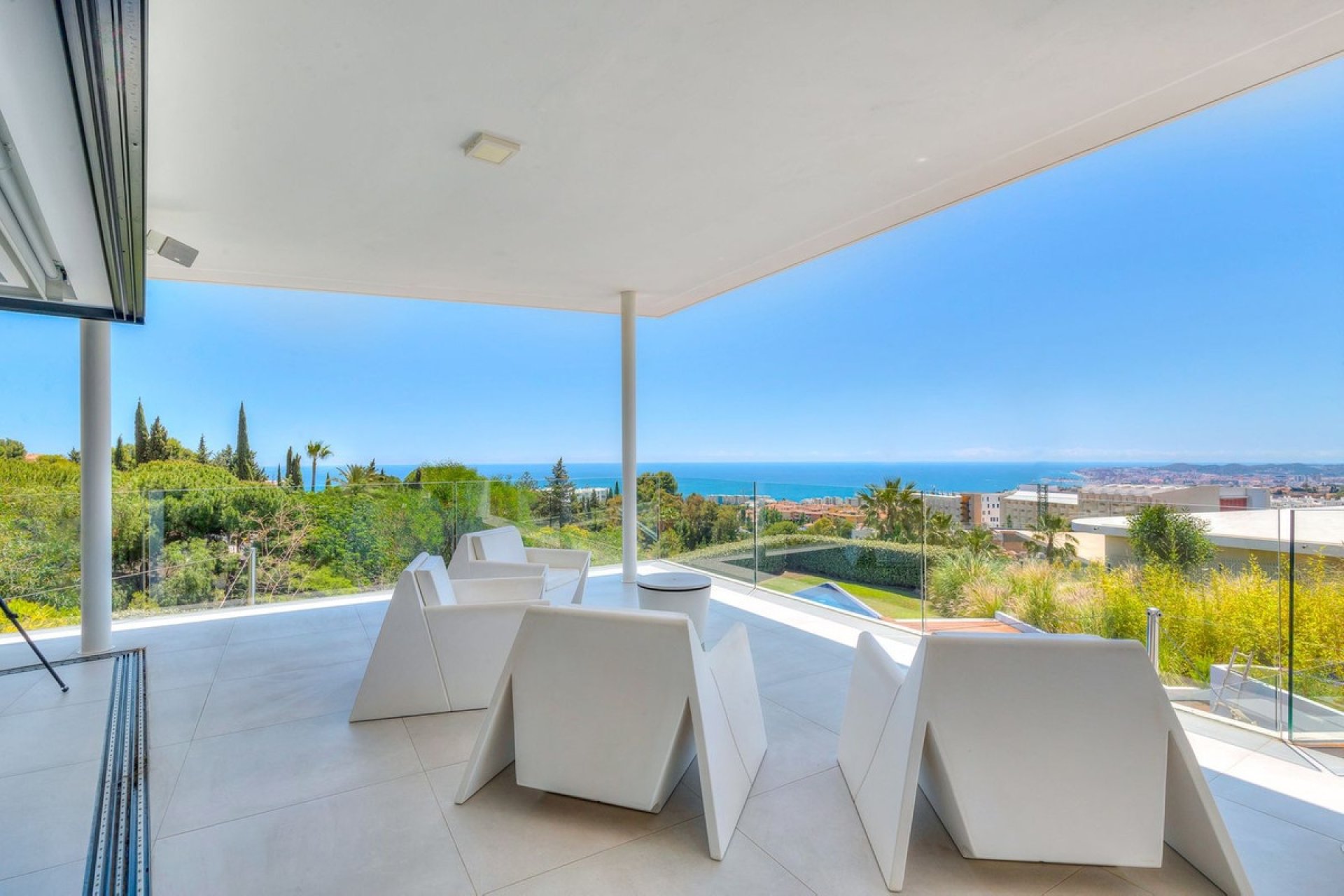 Resale - Villa - Fuengirola - Fuengirola Centro