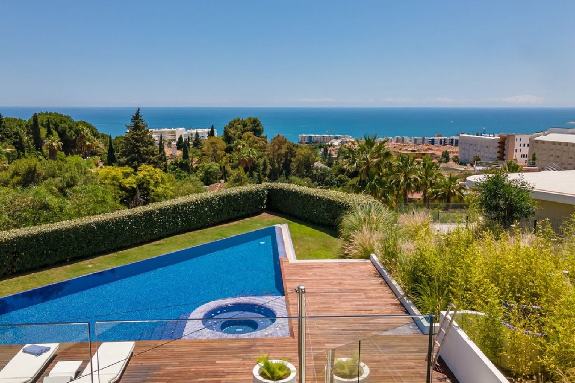 Resale - Villa - Fuengirola - Fuengirola Centro