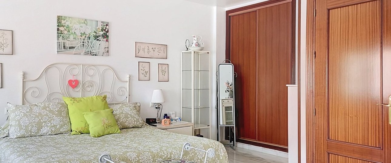 Resale - Villa - Fuengirola - Fuengirola Centro