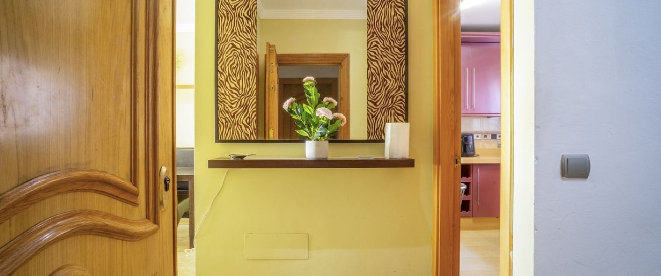 Resale - Villa - Fuengirola - Fuengirola Centro