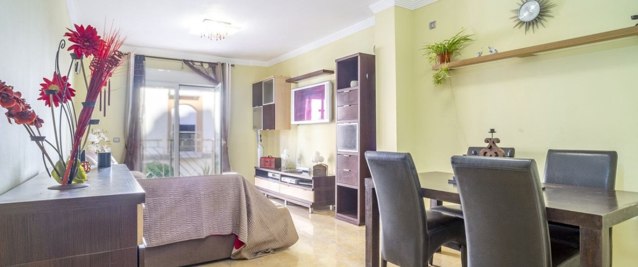 Resale - Villa - Fuengirola - Fuengirola Centro