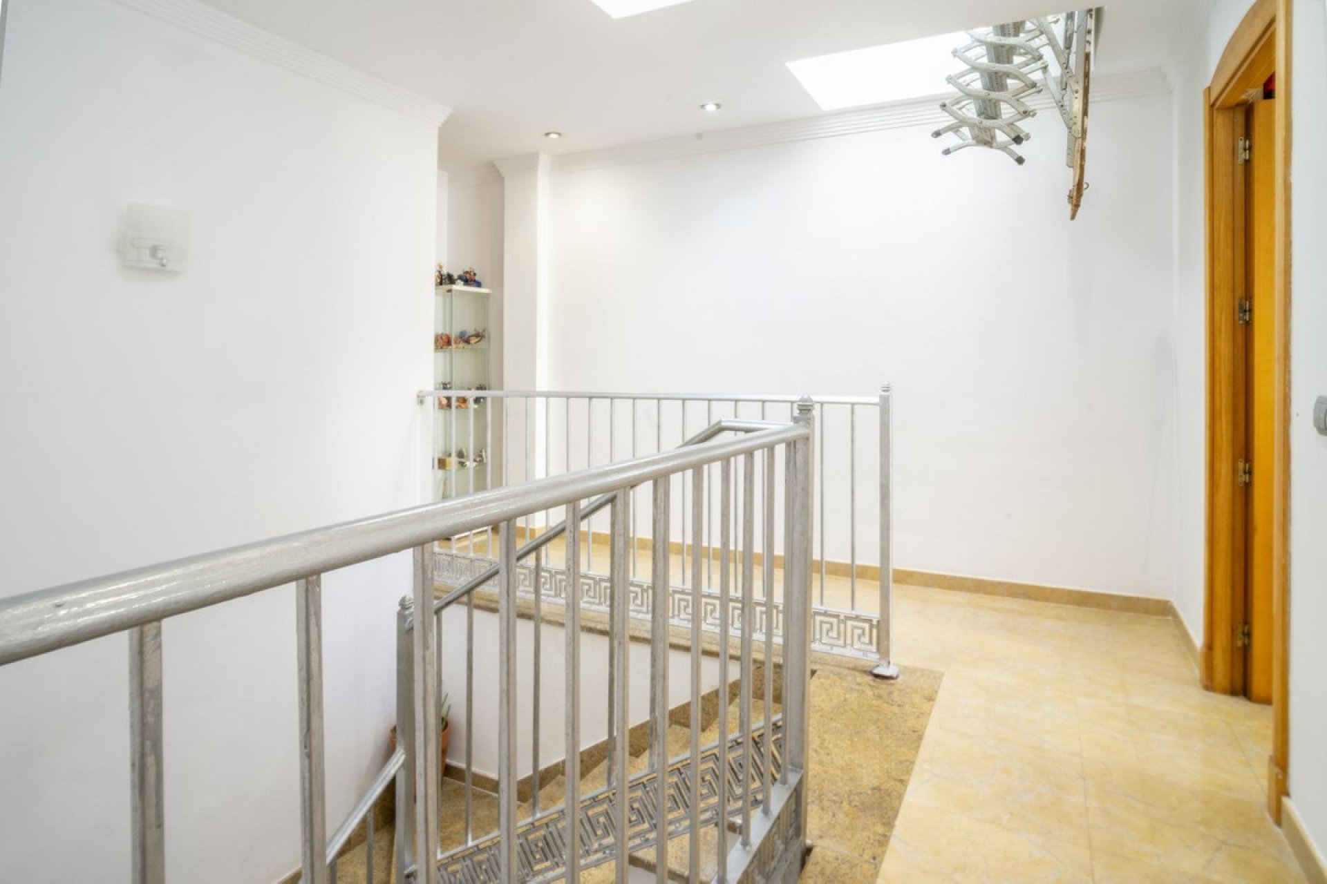 Resale - Villa - Fuengirola - Fuengirola Centro