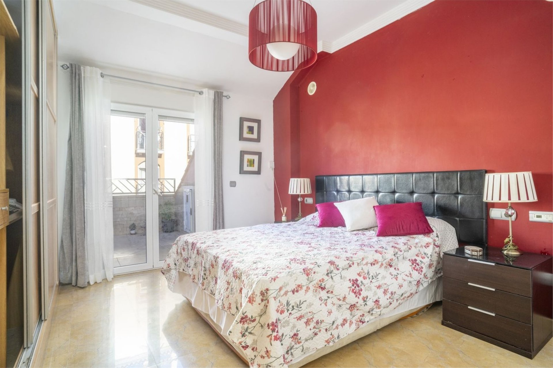 Resale - Villa - Fuengirola - Fuengirola Centro