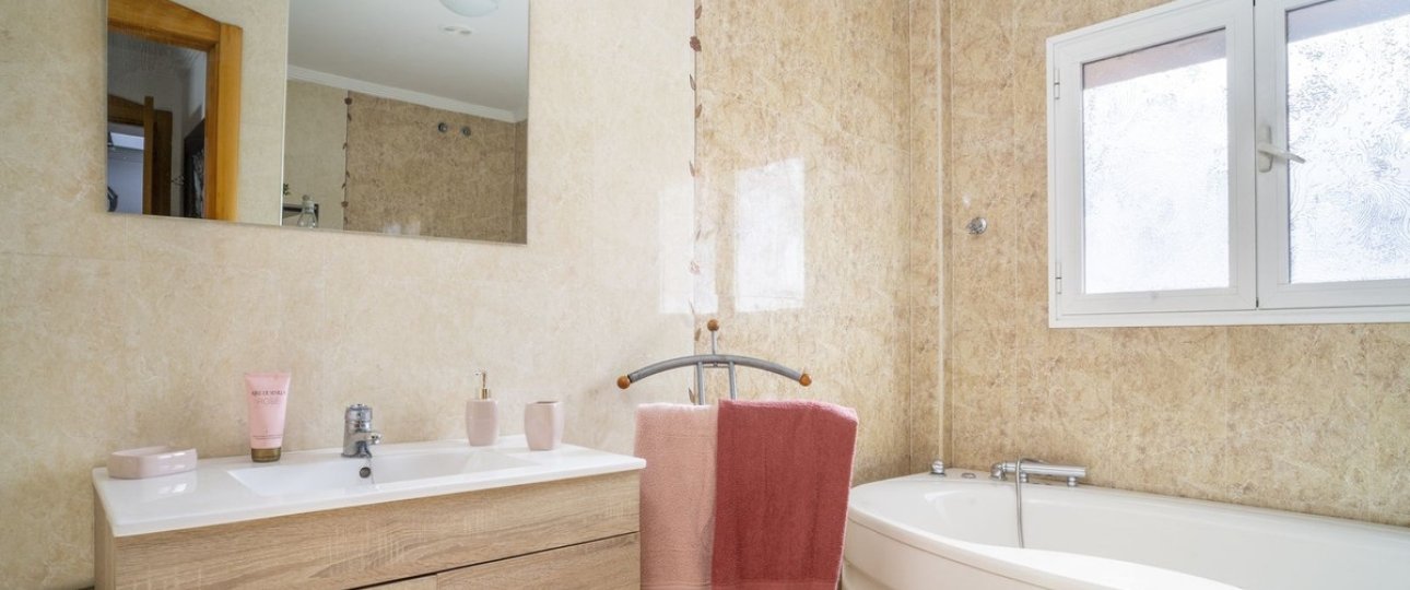 Resale - Villa - Fuengirola - Fuengirola Centro
