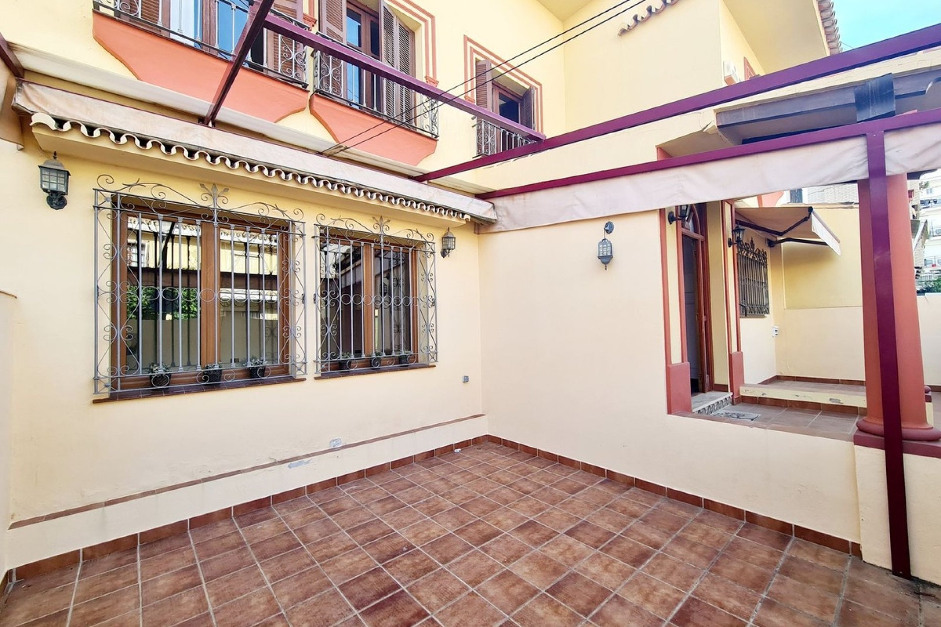 Resale - Villa - Fuengirola - Fuengirola Centro