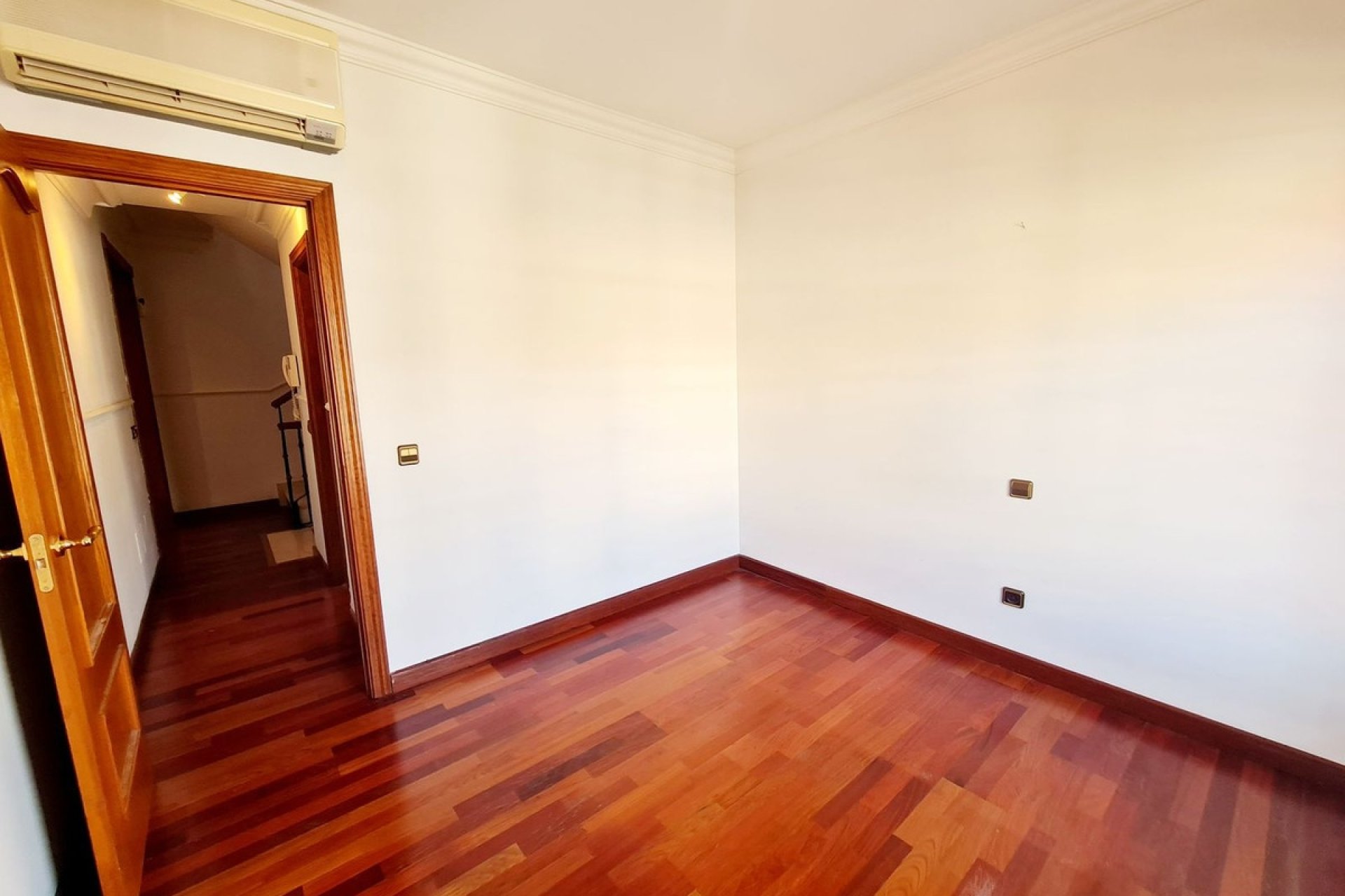 Resale - Villa - Fuengirola - Fuengirola Centro