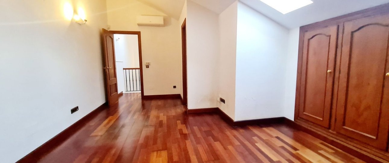 Resale - Villa - Fuengirola - Fuengirola Centro