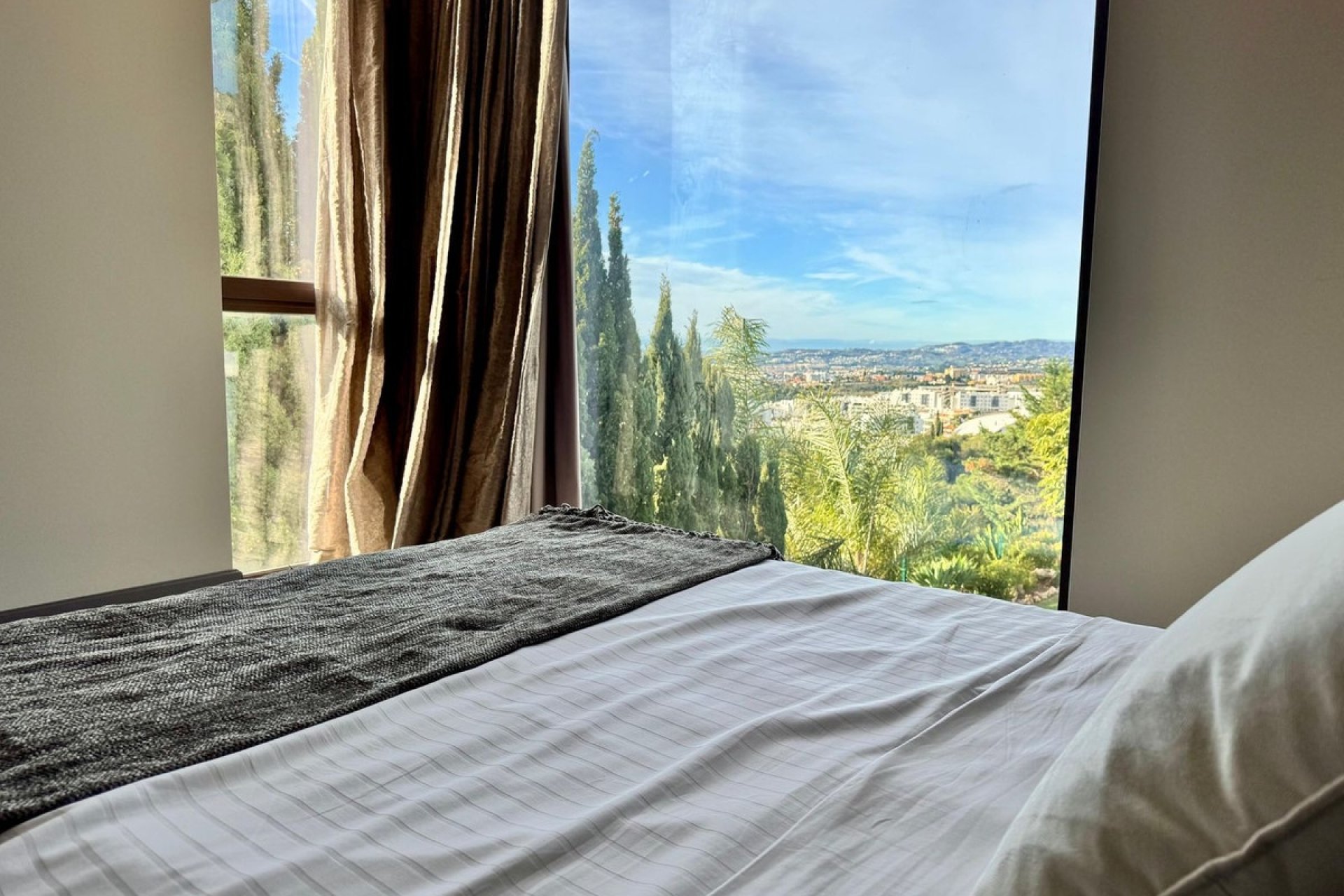 Resale - Villa - Fuengirola - Higueron