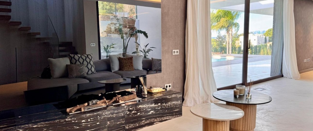Resale - Villa - Fuengirola - Higueron