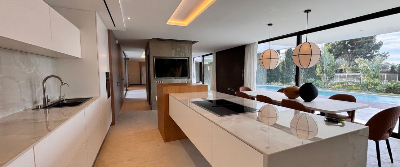 Resale - Villa - Fuengirola - Higueron