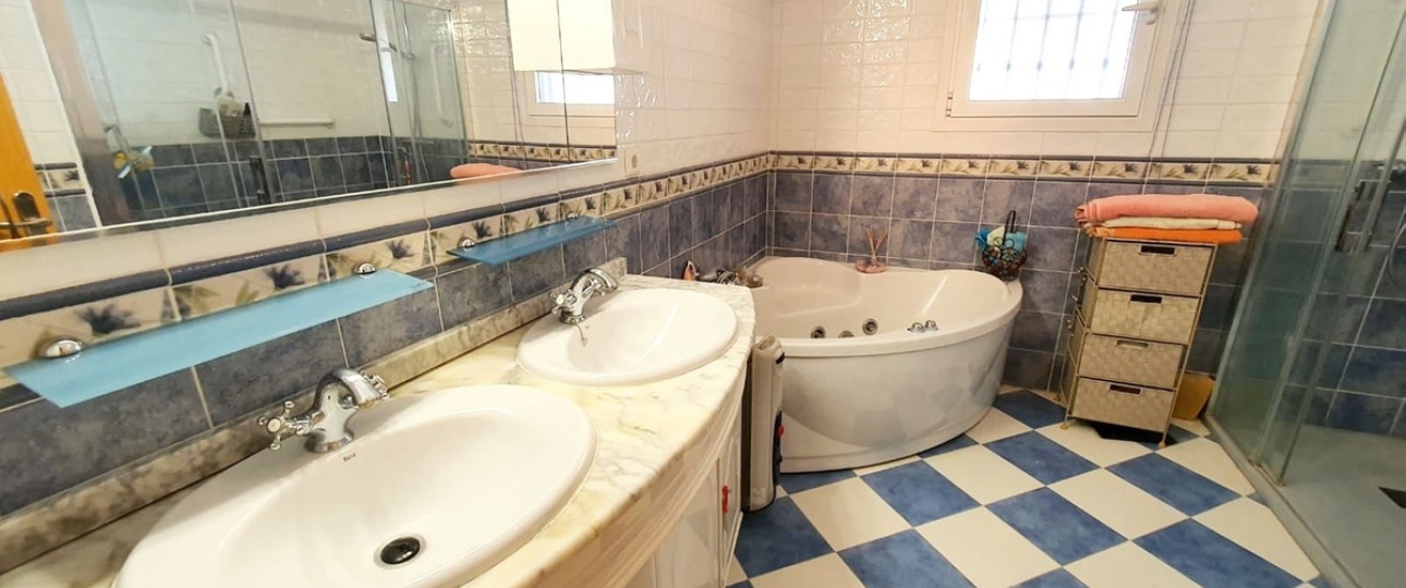 Resale - Villa - Fuengirola - Torreblanca