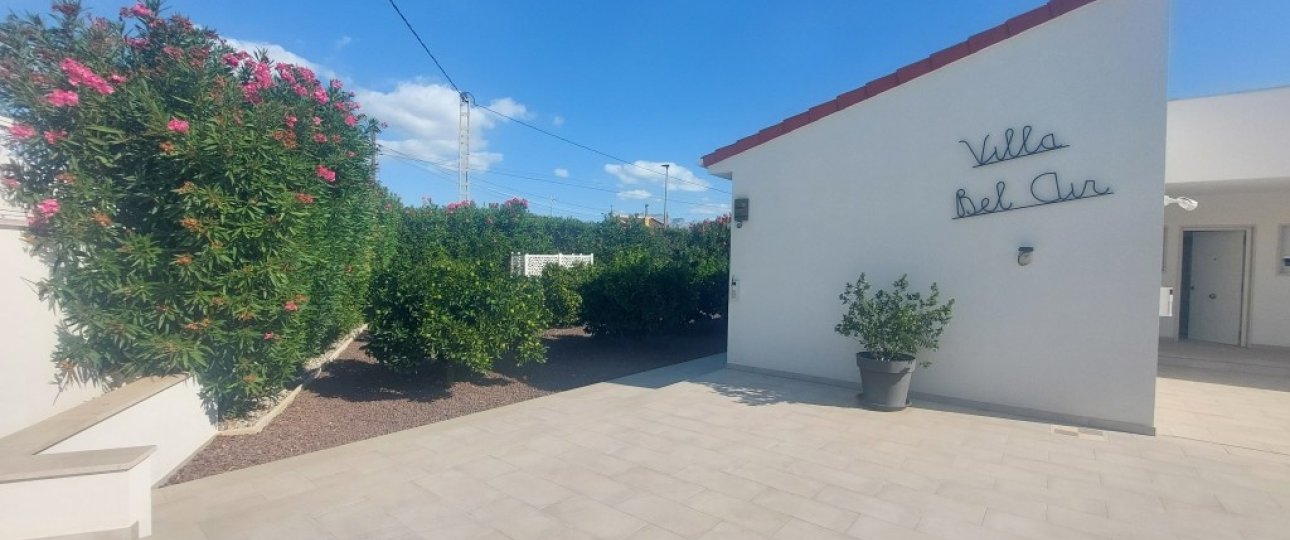 Resale - Villa - L'Alfás del Pi - Albir