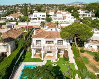 Resale - Villa - Marbella - Aloha