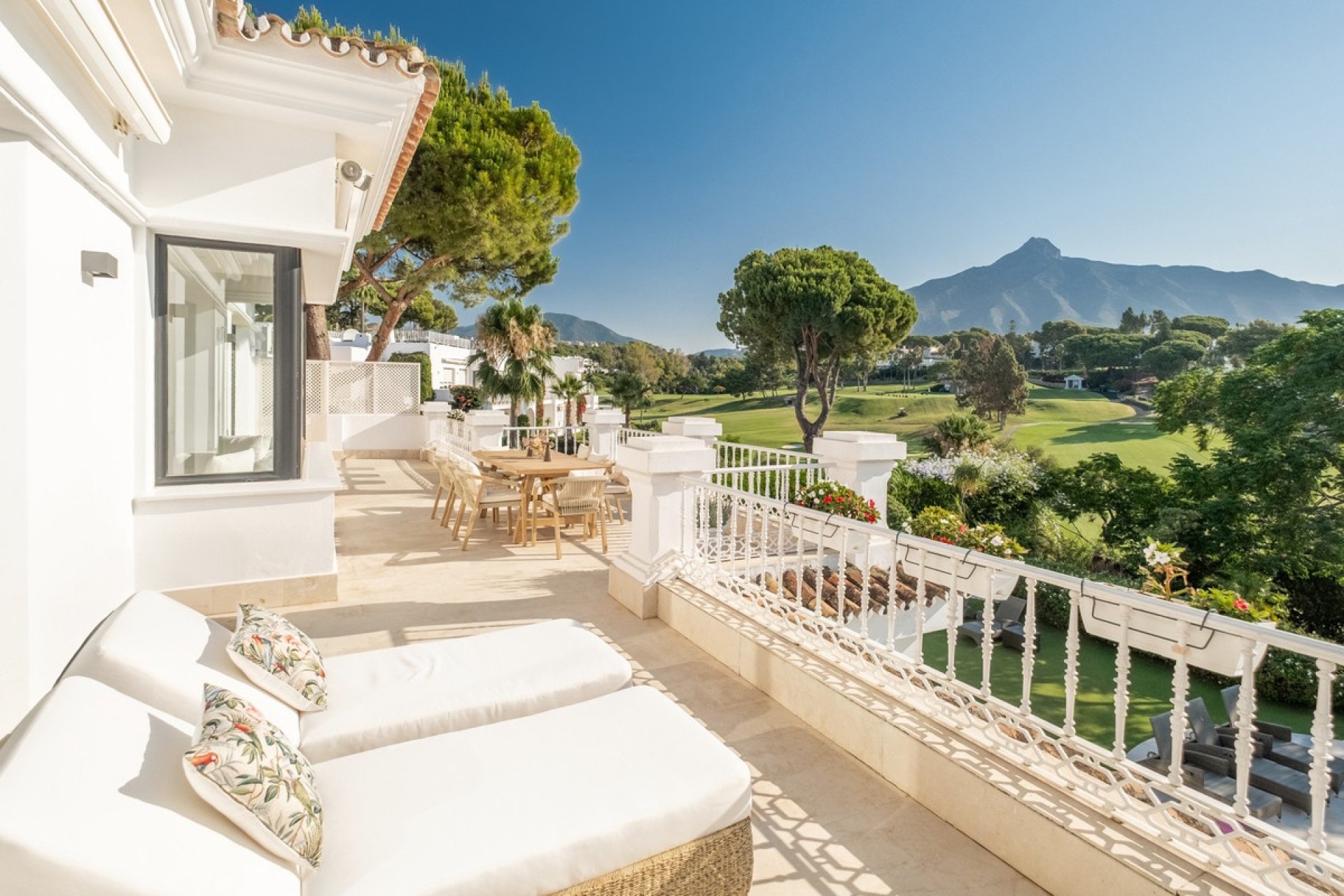 Resale - Villa - Marbella - Aloha