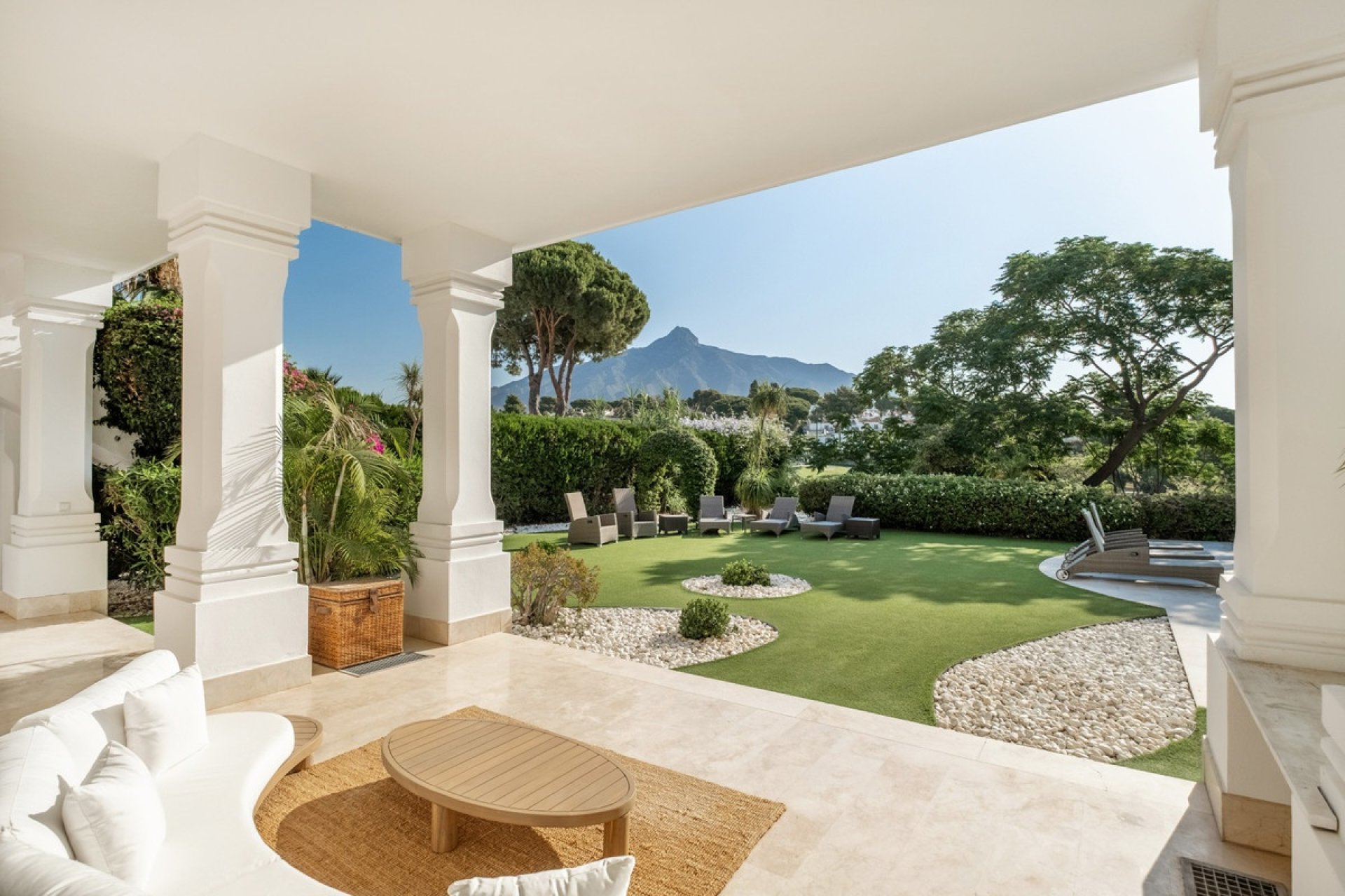Resale - Villa - Marbella - Aloha