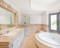 Resale - Villa - Marbella - Aloha