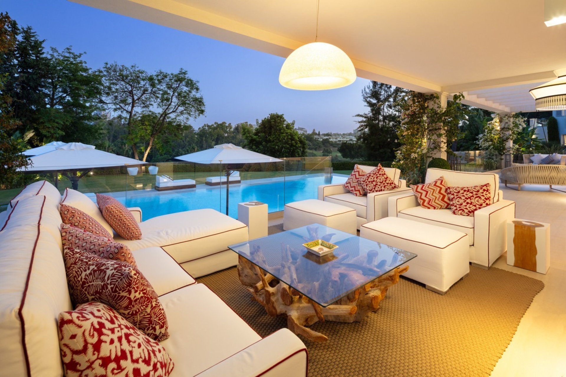Resale - Villa - Marbella - Aloha