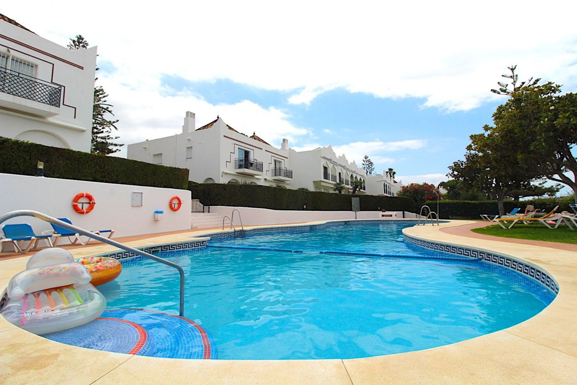 Resale - Villa - Marbella - Aloha