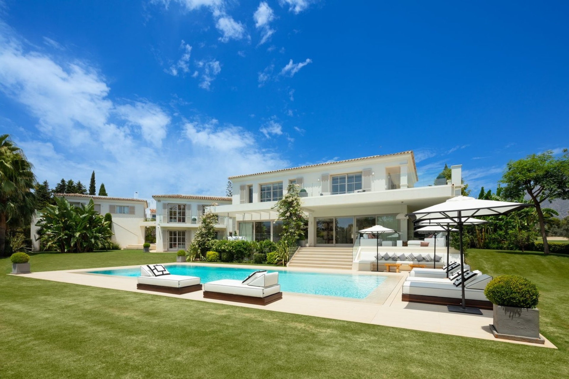 Resale - Villa - Marbella - Aloha