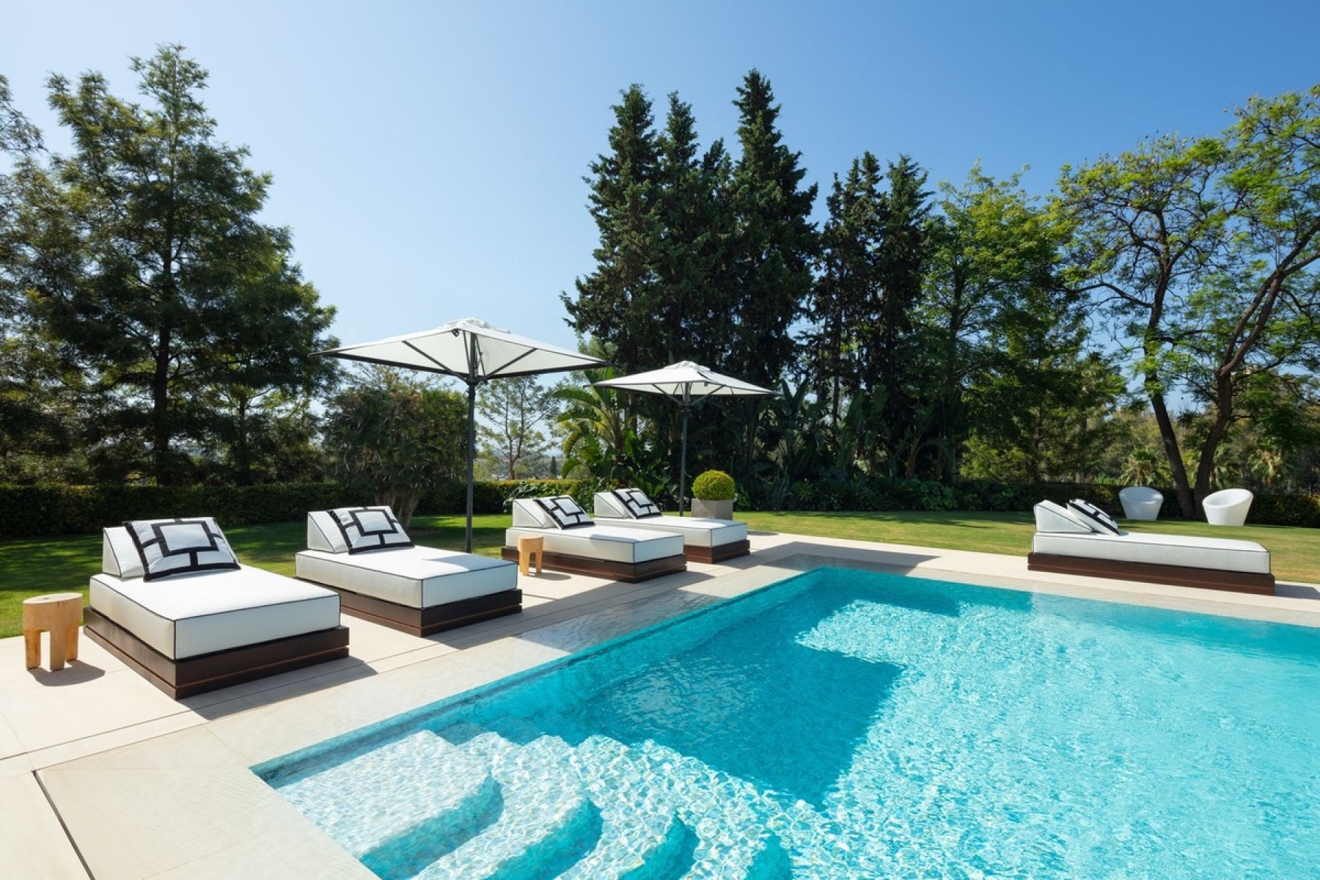 Resale - Villa - Marbella - Aloha