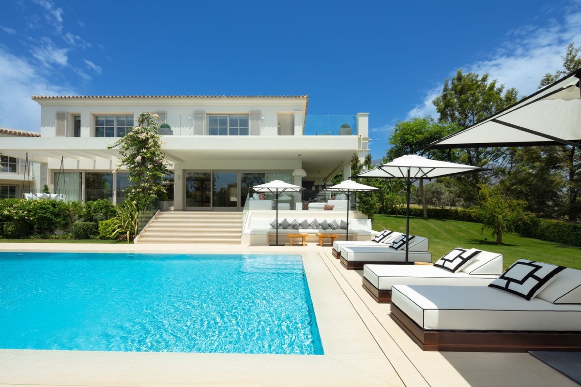 Resale - Villa - Marbella - Aloha