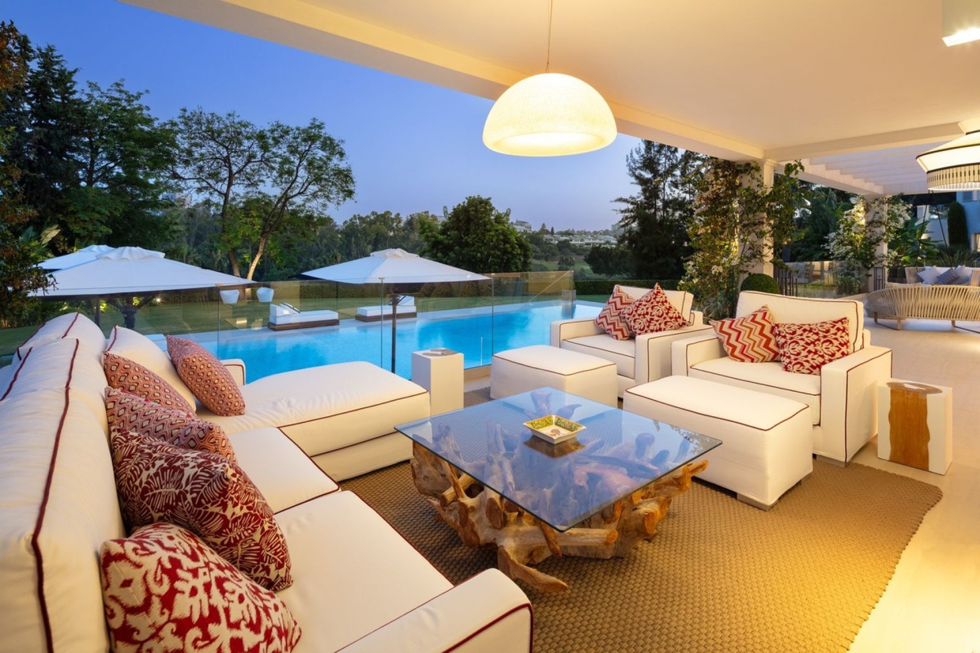 Resale - Villa - Marbella - Aloha