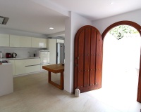 Resale - Villa - Marbella - Aloha