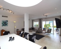 Resale - Villa - Marbella - Aloha