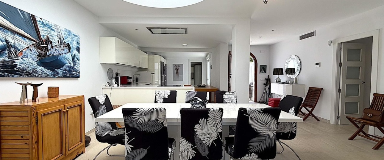 Resale - Villa - Marbella - Aloha