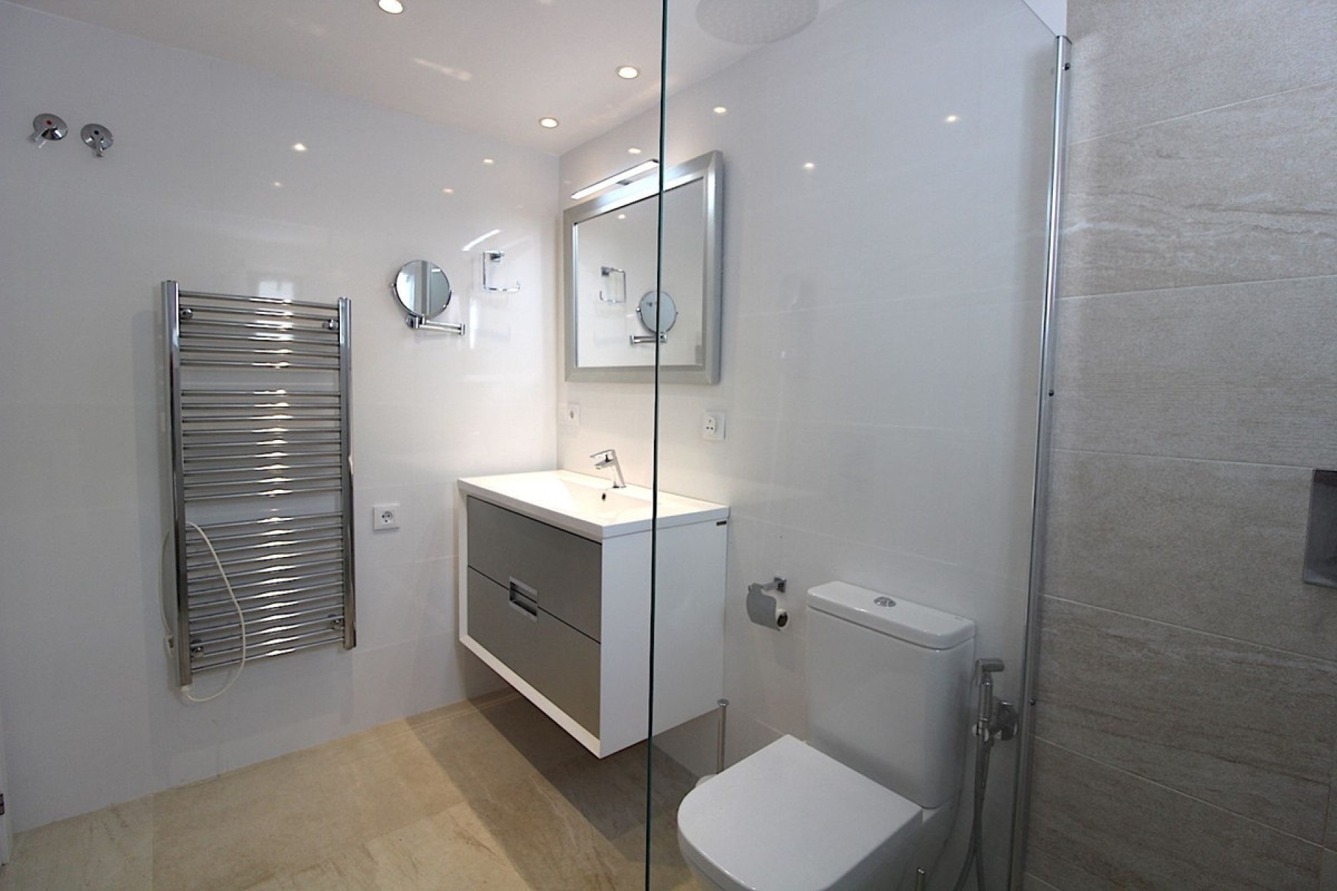 Resale - Villa - Marbella - Aloha