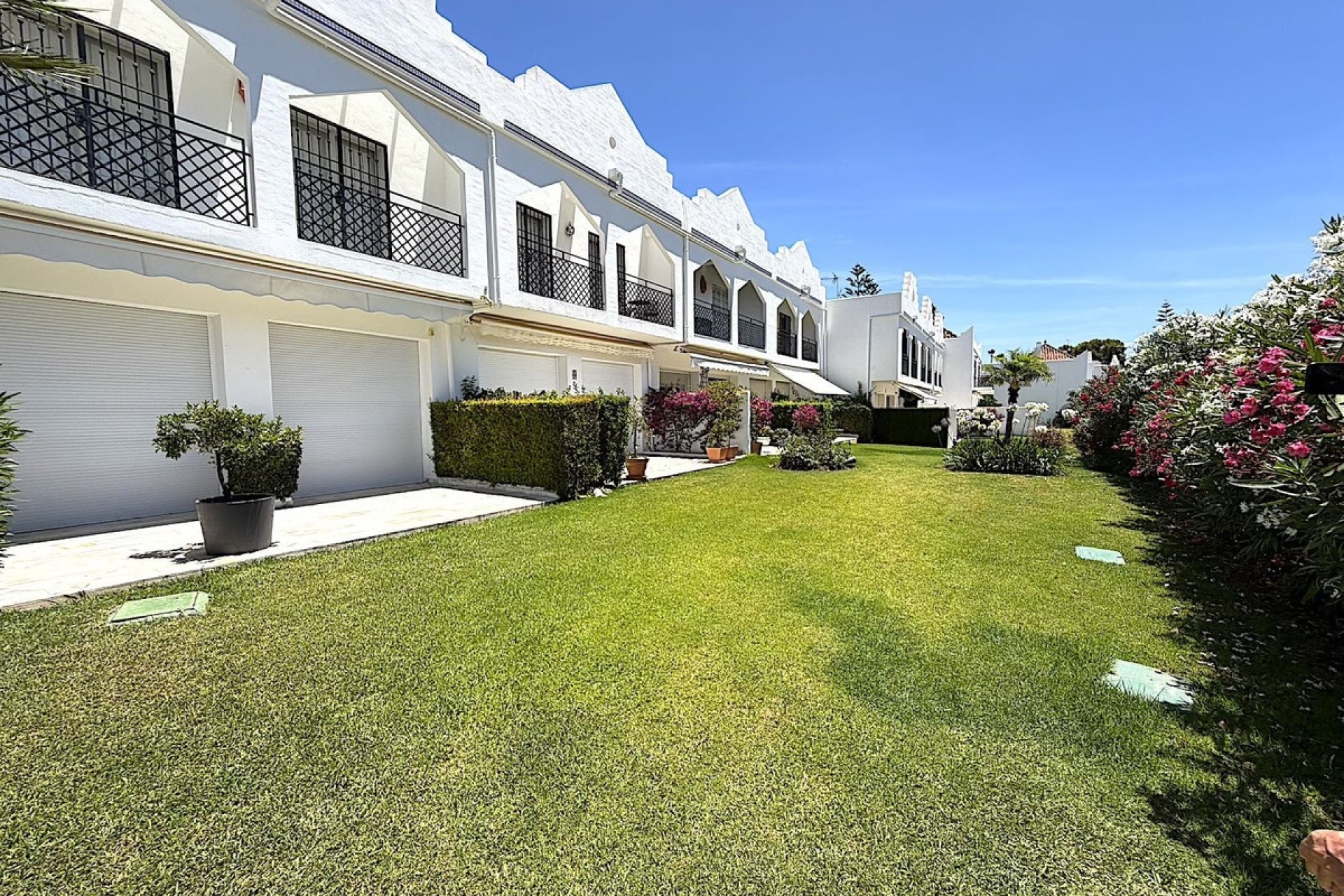 Resale - Villa - Marbella - Aloha