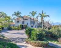 Resale - Villa - Marbella - Altos de los Monteros