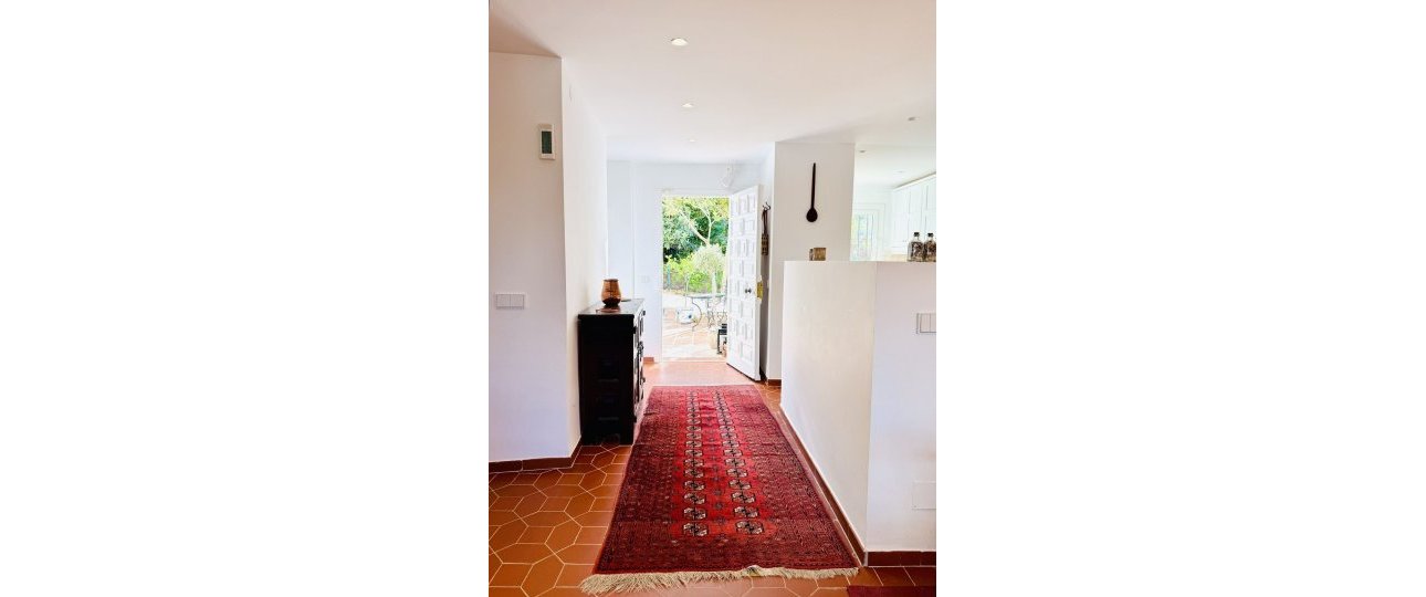 Resale - Villa - Marbella - Altos de los Monteros