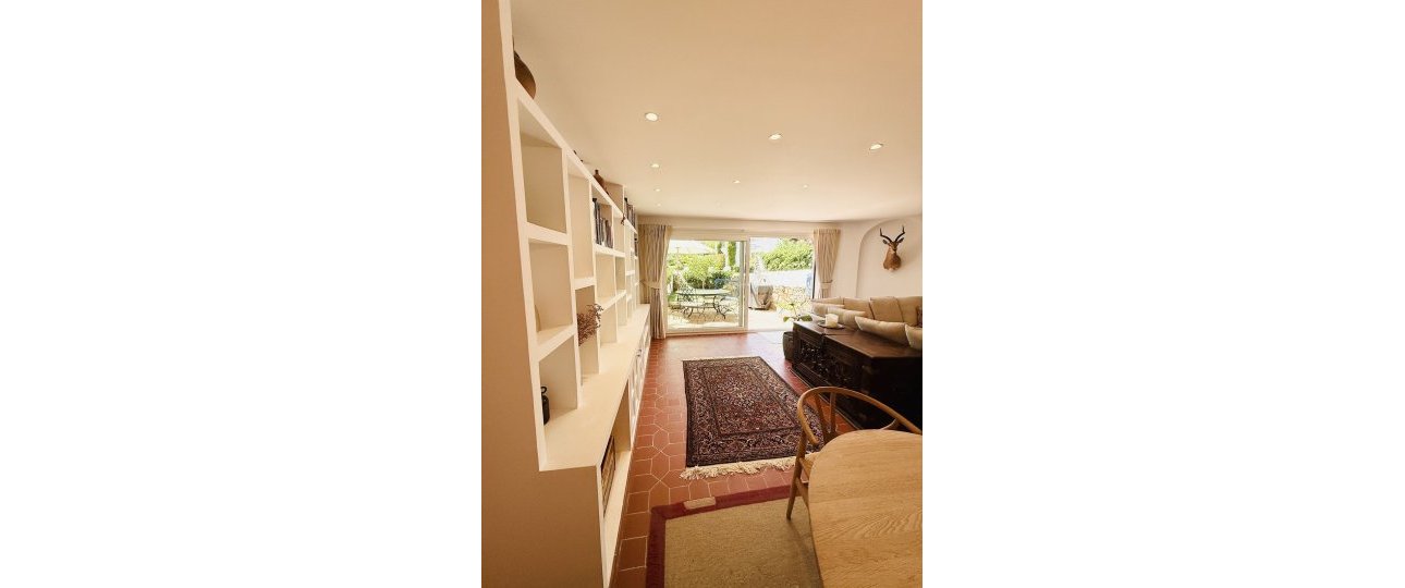Resale - Villa - Marbella - Altos de los Monteros