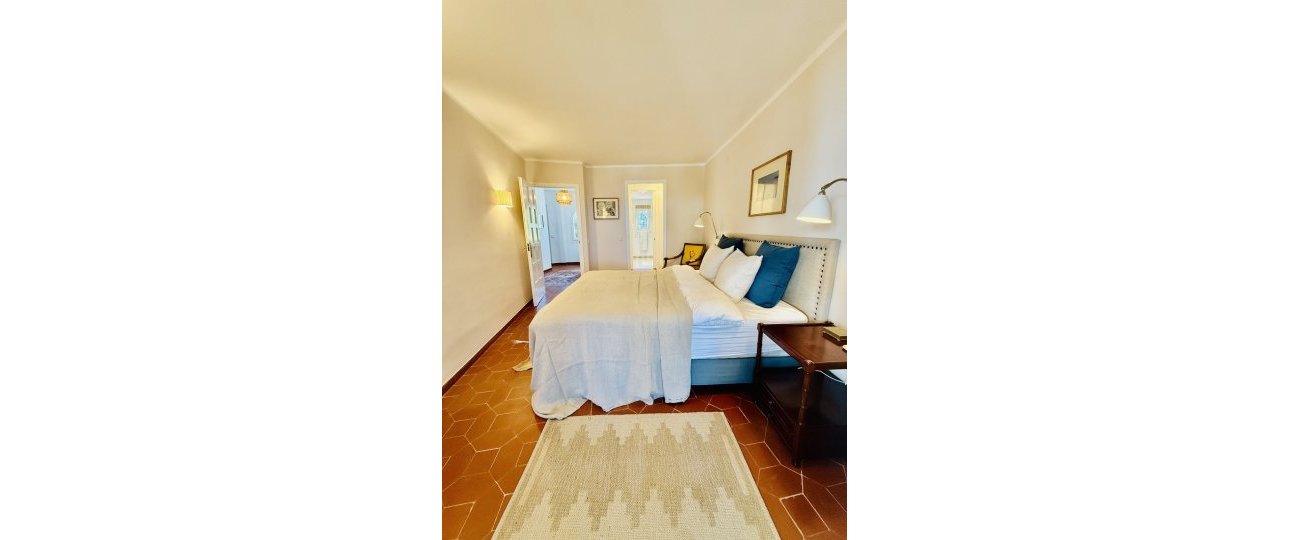 Resale - Villa - Marbella - Altos de los Monteros