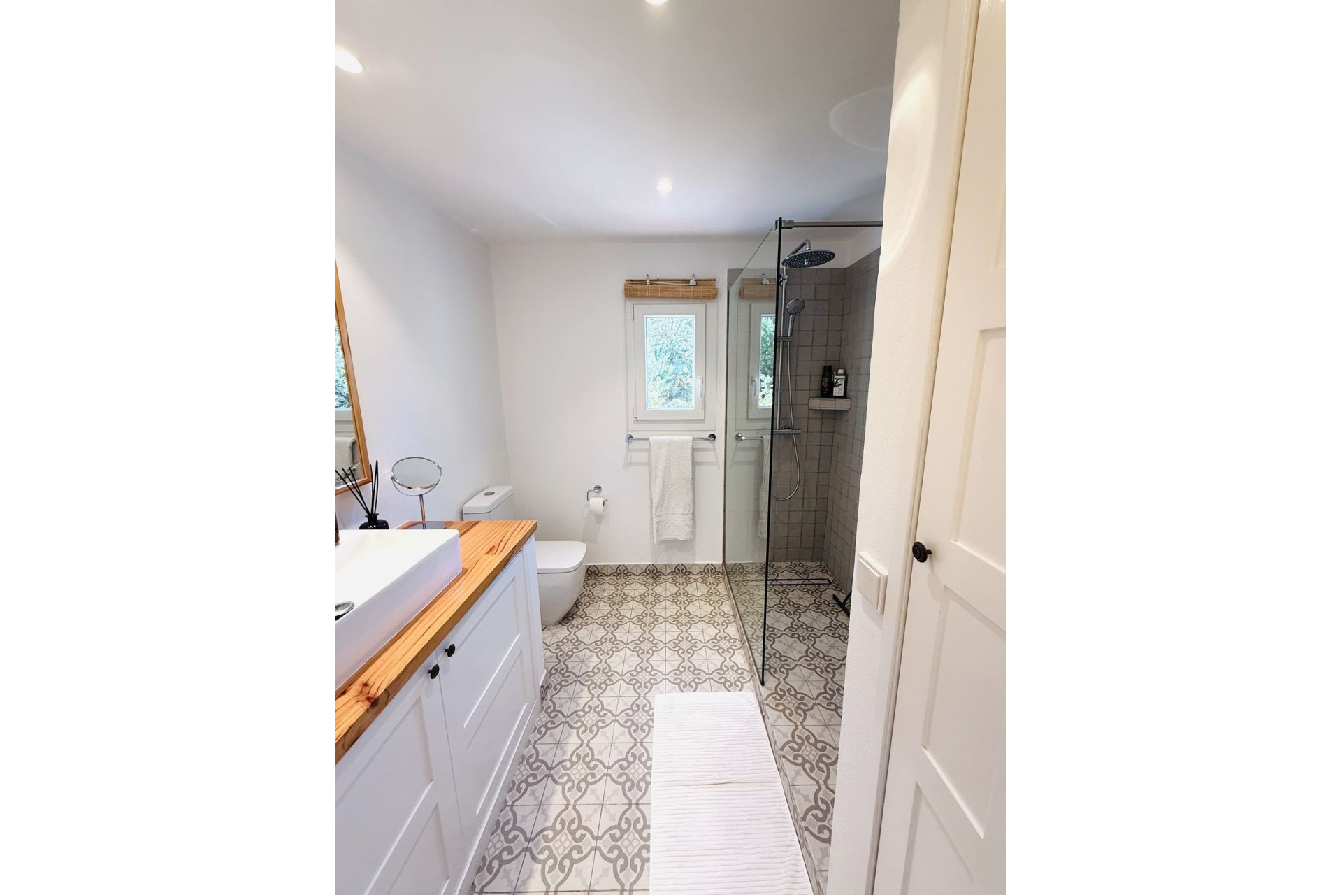Resale - Villa - Marbella - Altos de los Monteros