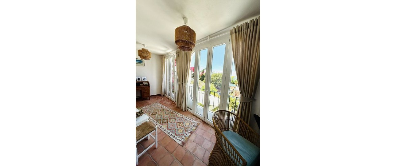 Resale - Villa - Marbella - Altos de los Monteros