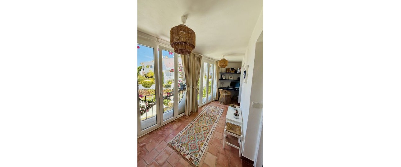 Resale - Villa - Marbella - Altos de los Monteros