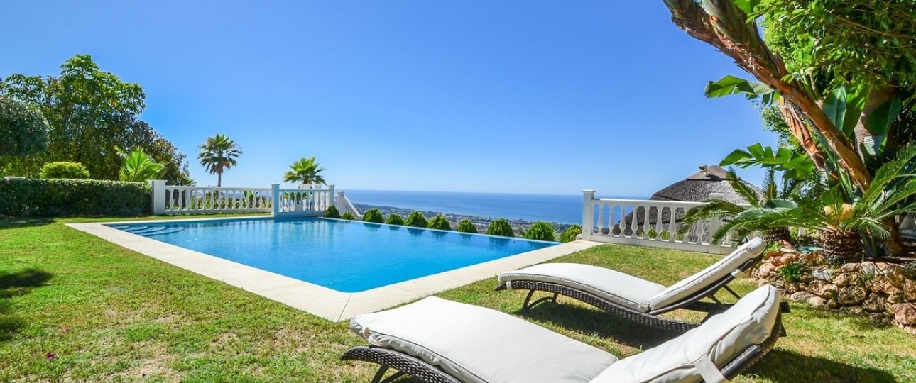 Resale - Villa - Marbella - Altos de los Monteros