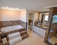 Resale - Villa - Marbella - Altos de los Monteros