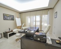 Resale - Villa - Marbella - Altos de los Monteros