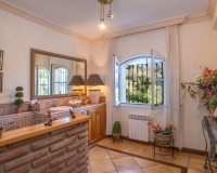 Resale - Villa - Marbella - Altos de los Monteros