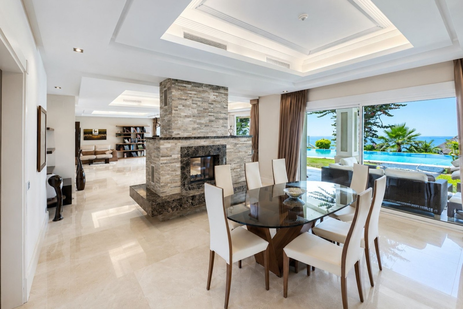 Resale - Villa - Marbella - Altos de los Monteros