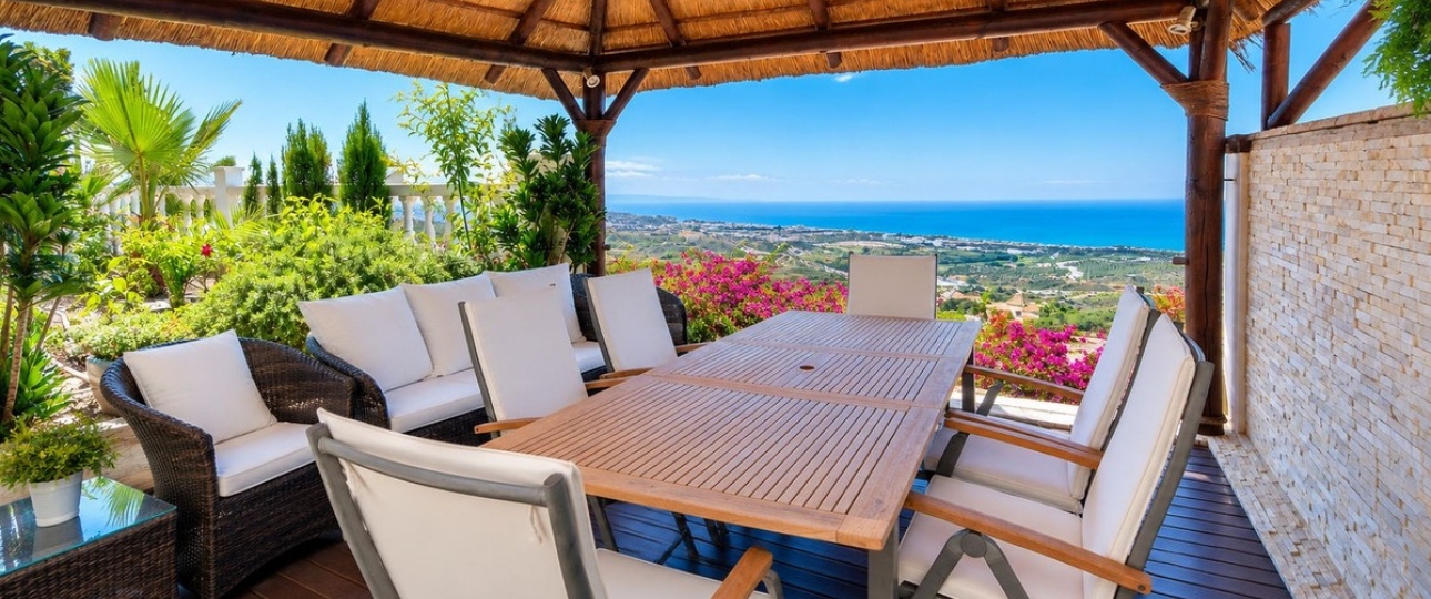 Resale - Villa - Marbella - Altos de los Monteros