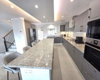 Resale - Villa - Marbella - Artola
