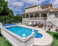 Resale - Villa - Marbella - Artola