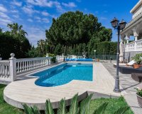 Resale - Villa - Marbella - Artola